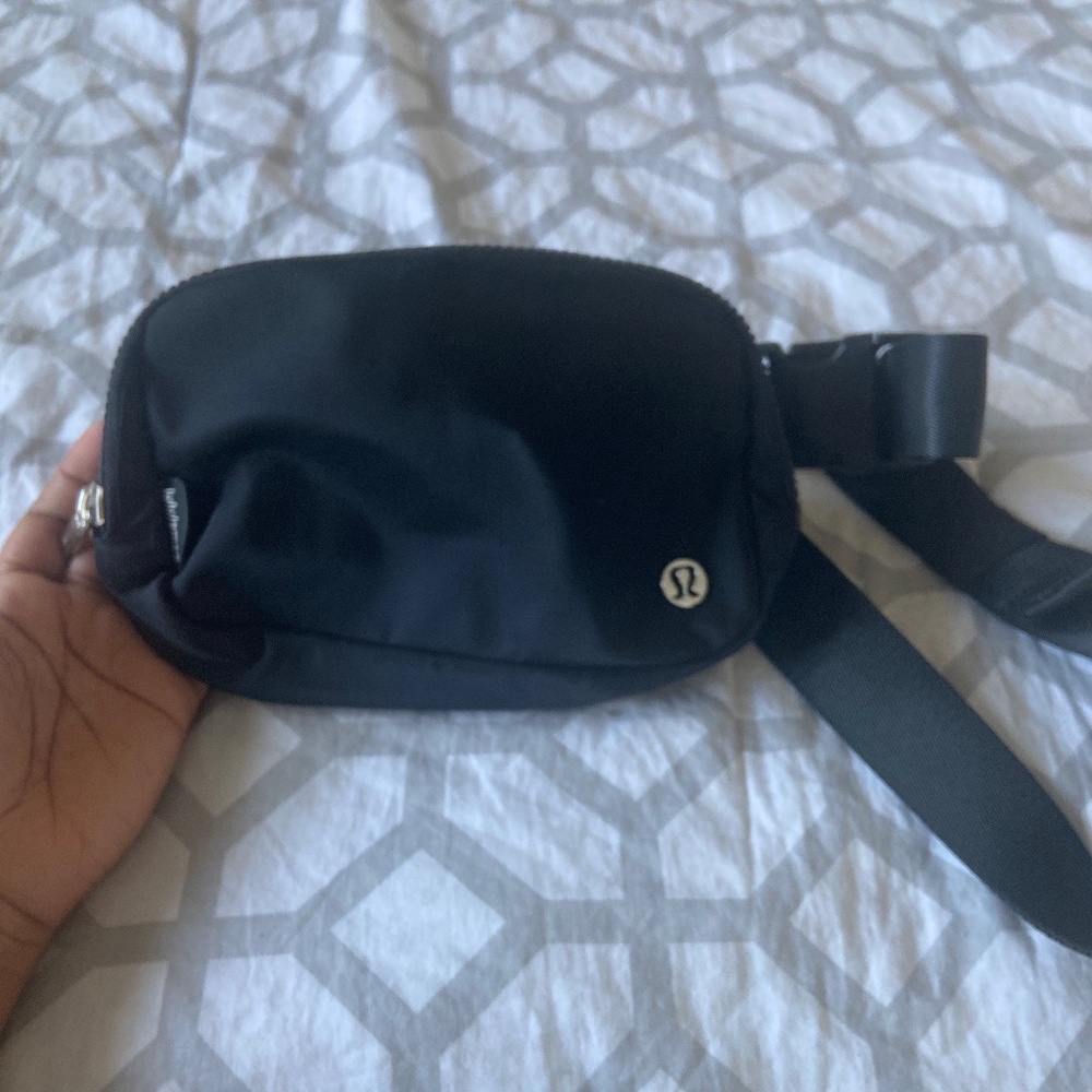 Lululemon Black Beltbag